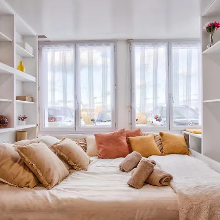 Front De - Rdc - Centre & Casino Apartman