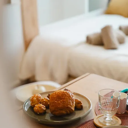 Front De - Rdc - Centre & Casino *