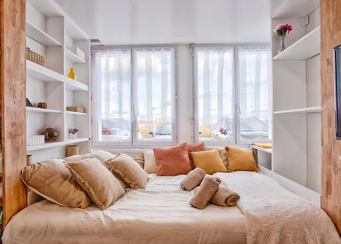 Front De - Rdc - Centre & Casino Apartman