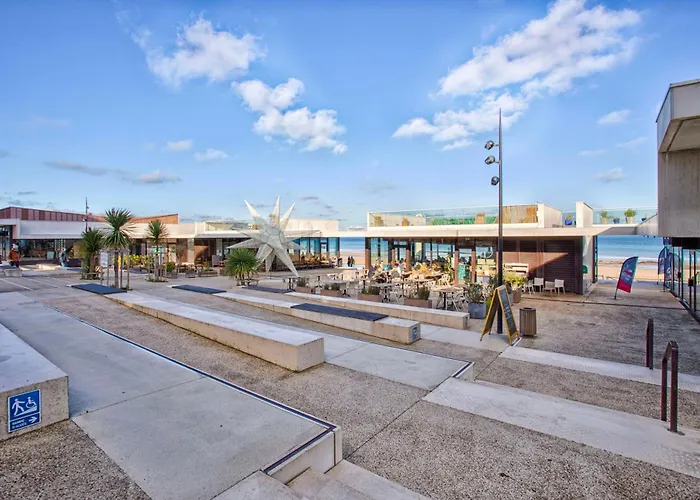 Front De - Rdc - Centre & Casino *