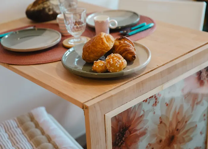 Front De - Rdc - Centre & Casino Apartman *